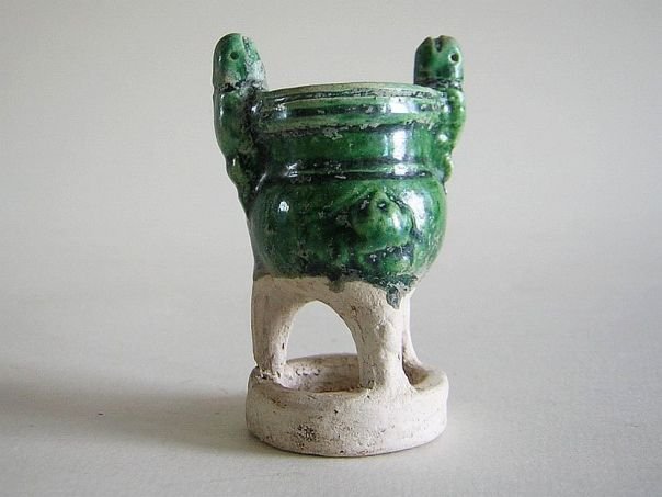 Tripod with fish handles – (2024-1)